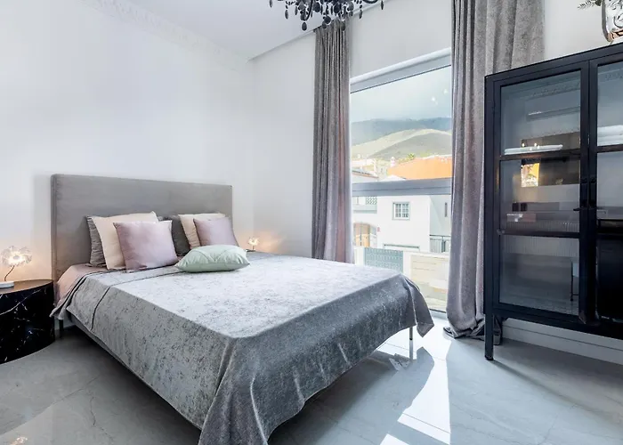 וילה New Olivos אדחה