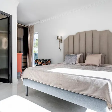 New Olivos ヴィラ アデヘ